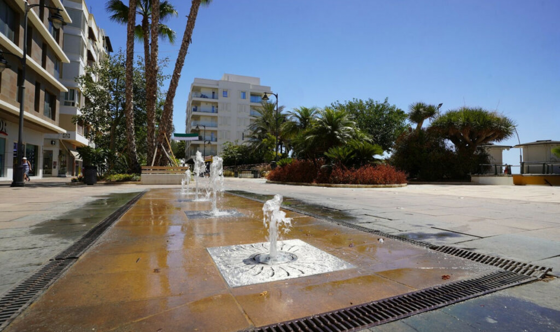 Resale - Apartment -
Estepona