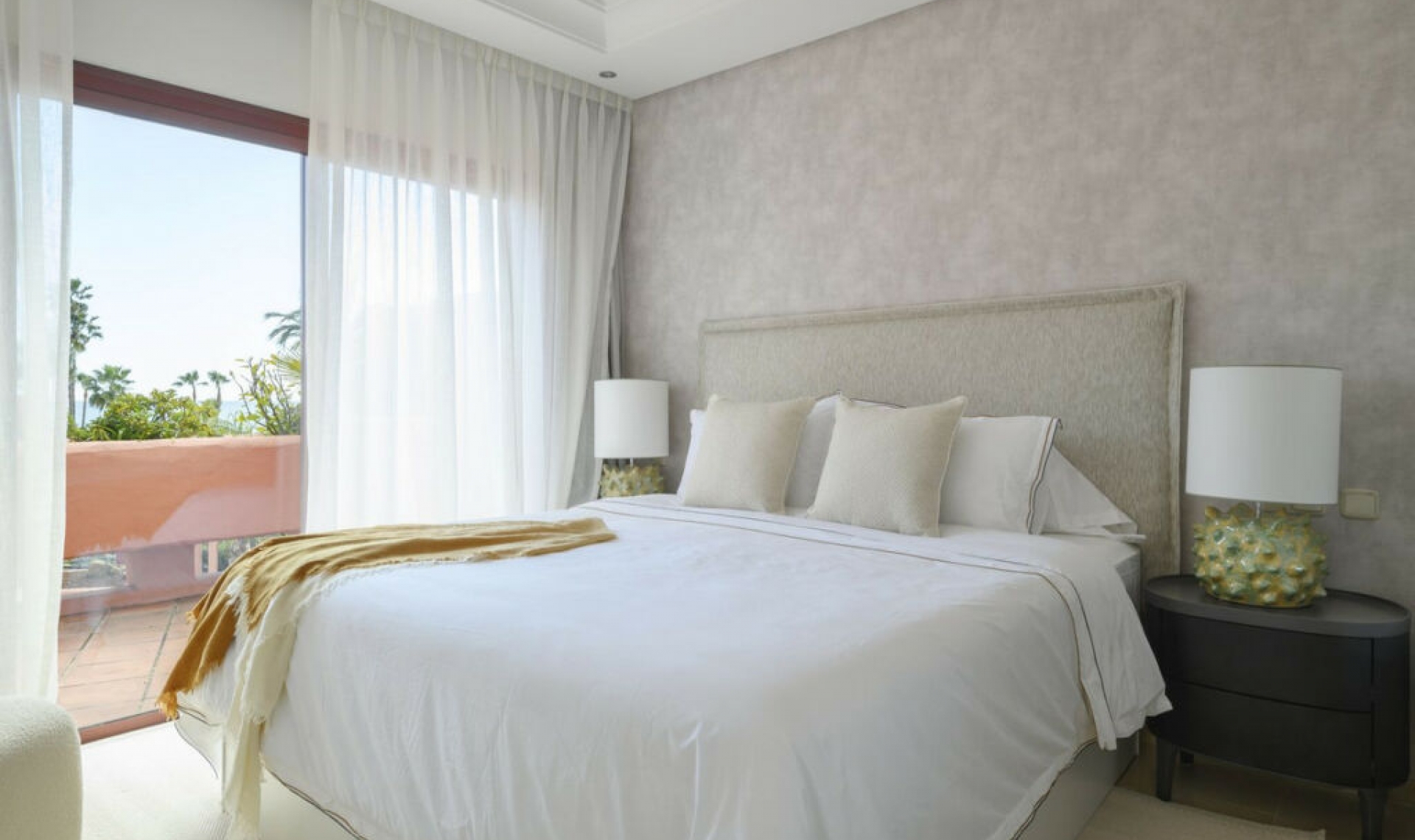 Resale - Apartment -
Estepona