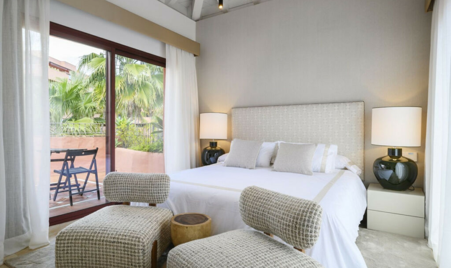 Resale - Apartment -
Estepona