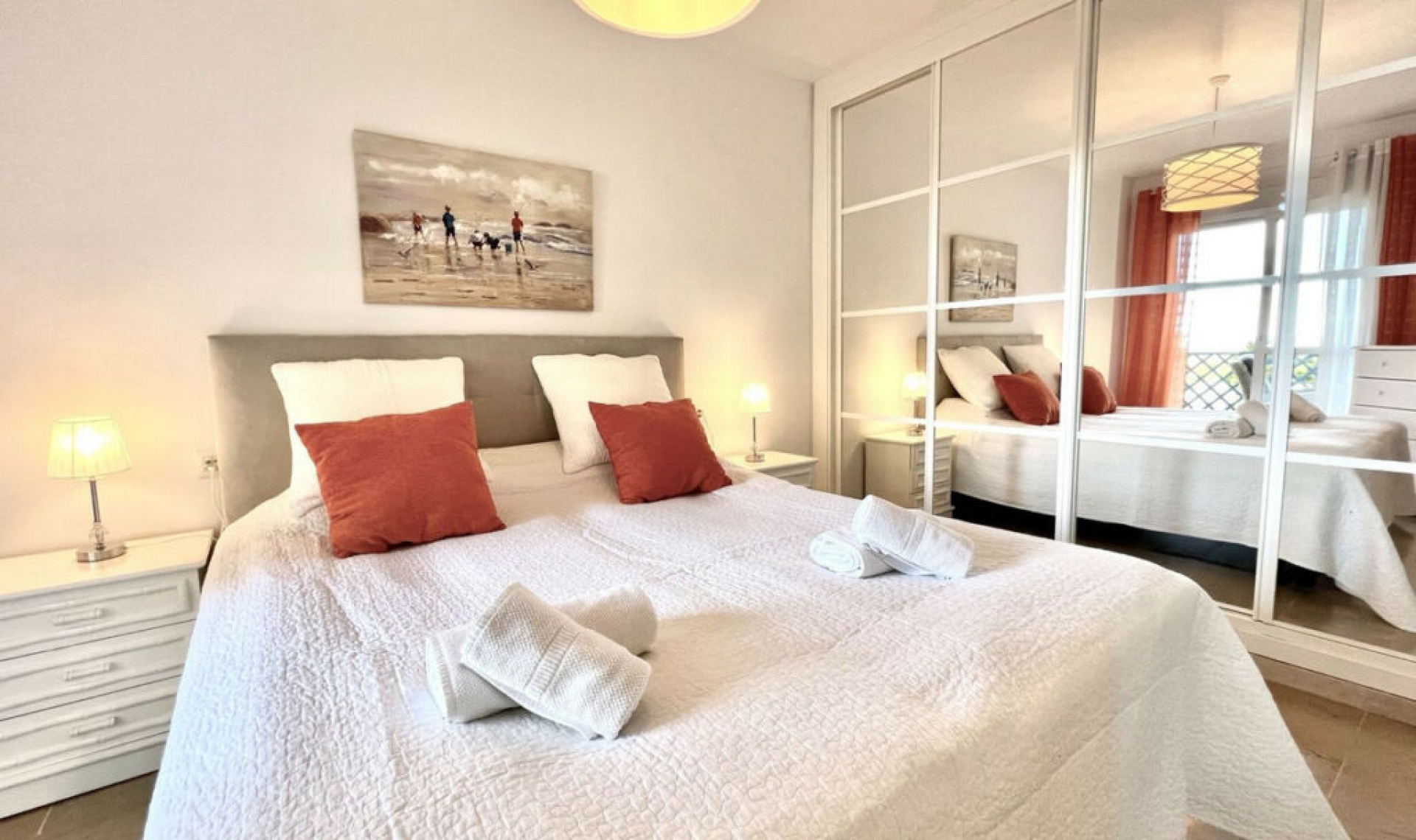 Resale - Apartment -
Estepona