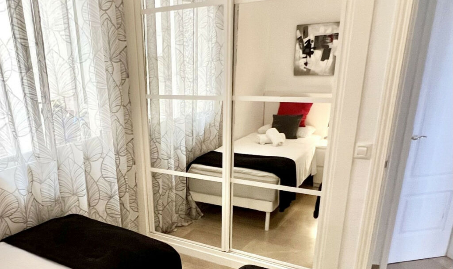 Resale - Apartment -
Estepona