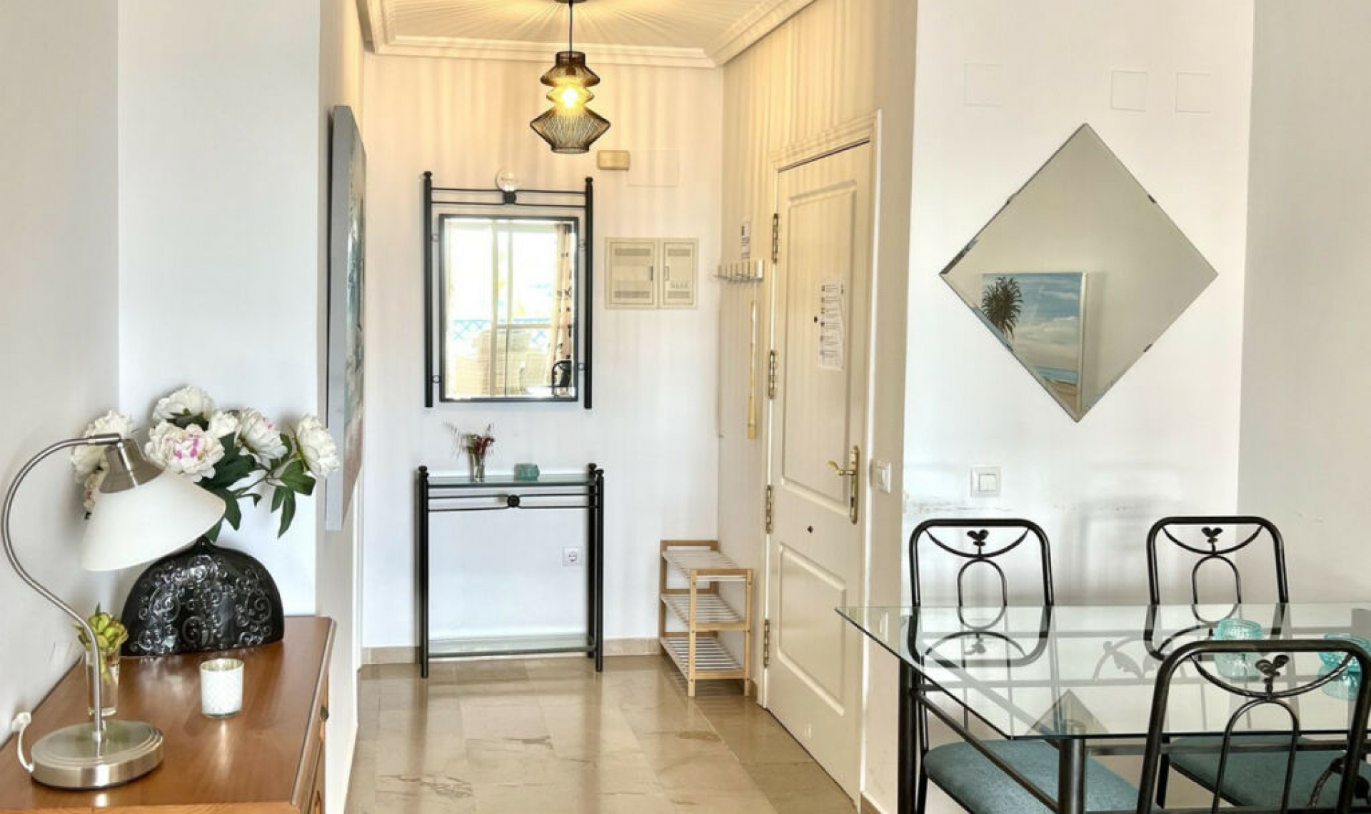 Resale - Apartment -
Estepona