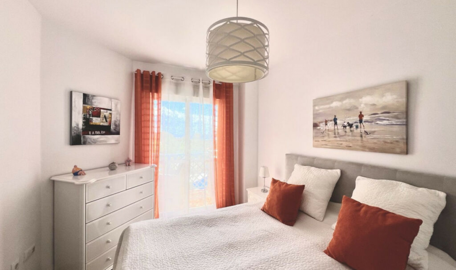 Resale - Apartment -
Estepona