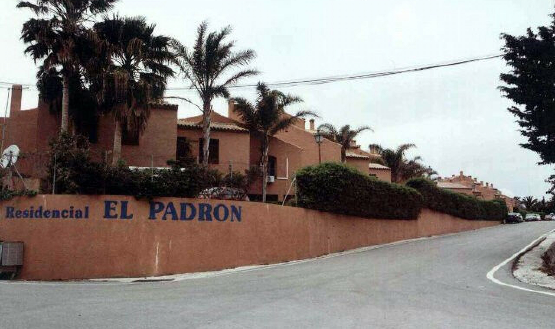 Resale - Apartment -
Estepona