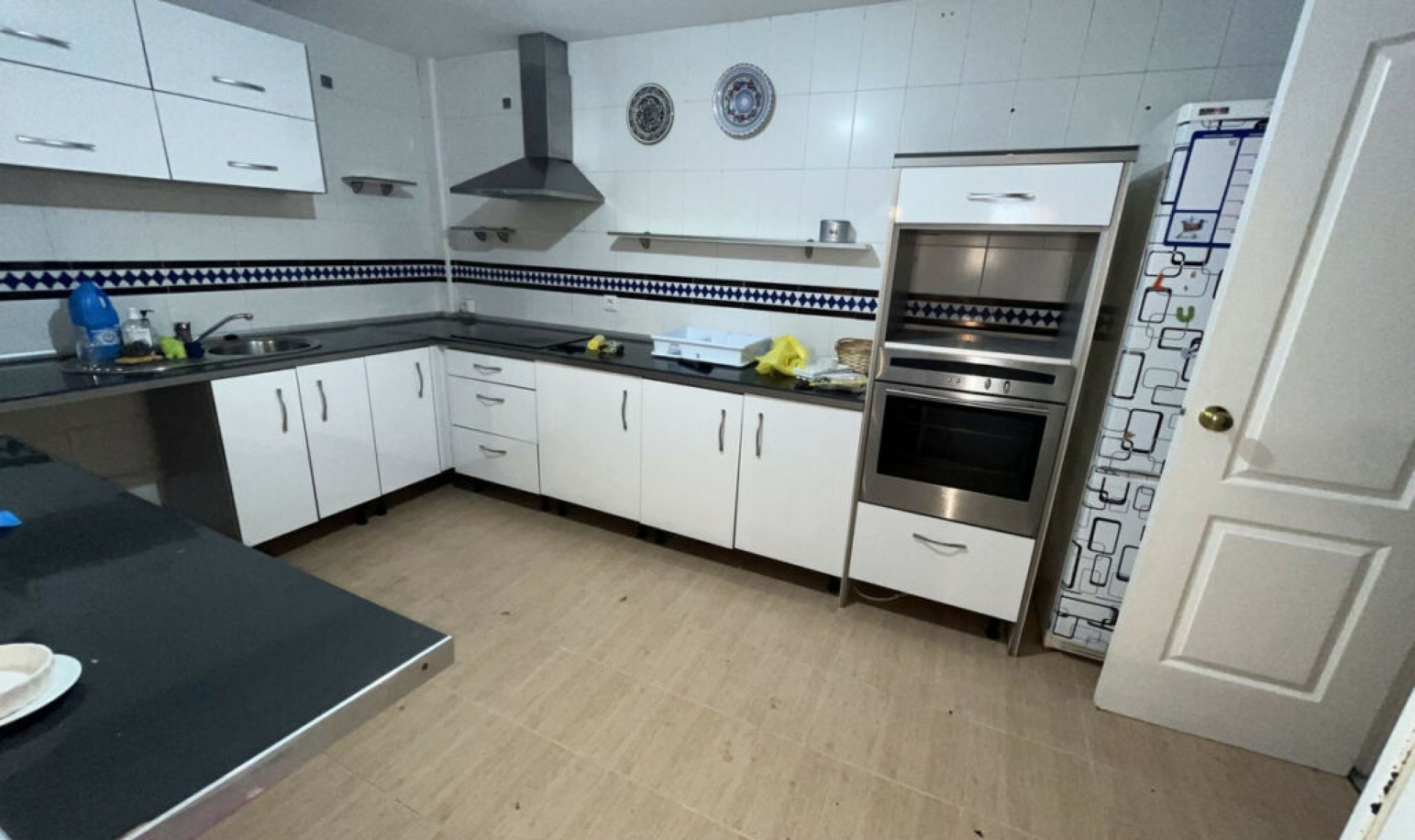 Resale - Apartment -
Estepona