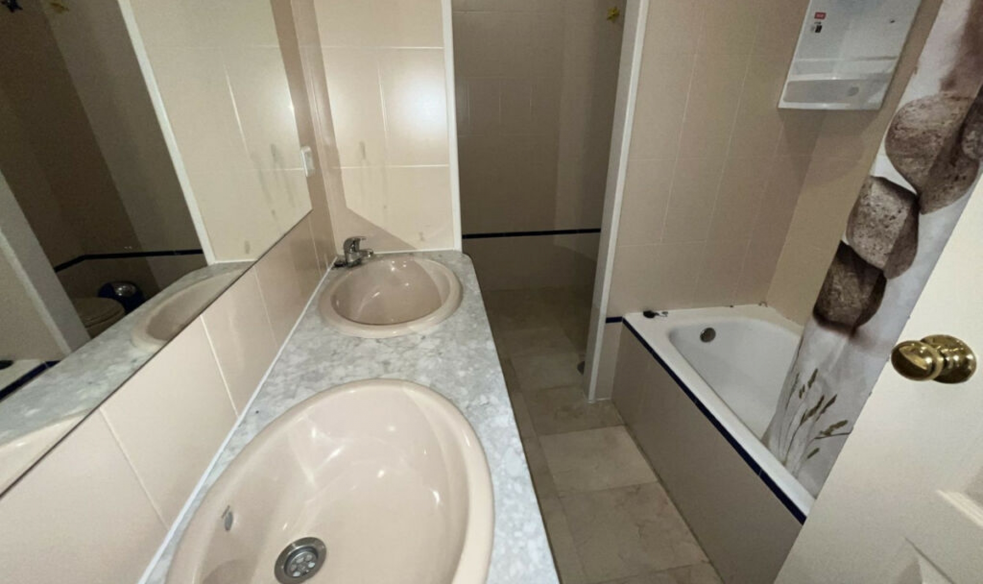 Resale - Apartment -
Estepona