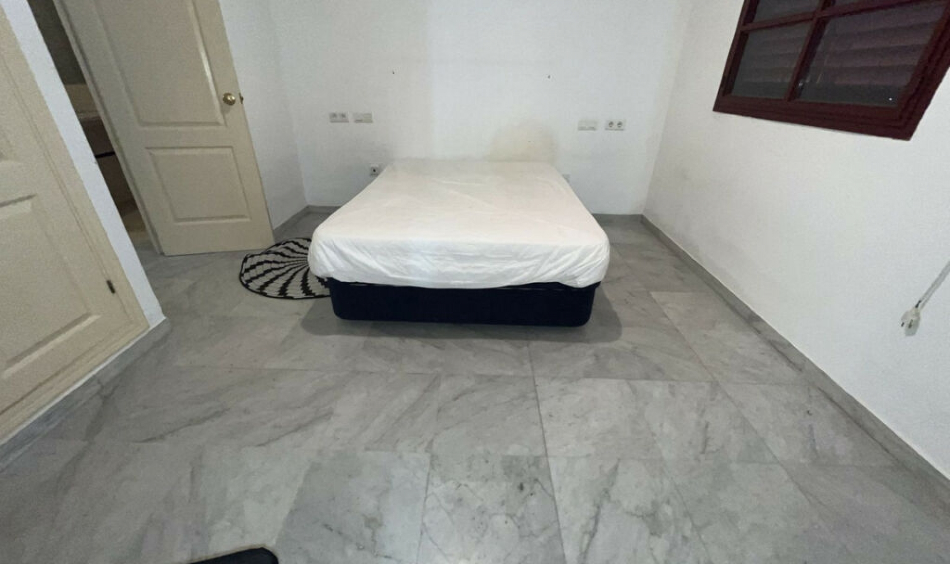 Resale - Apartment -
Estepona