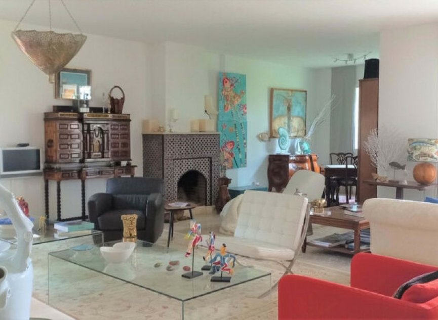 Resale - Apartment -
Estepona