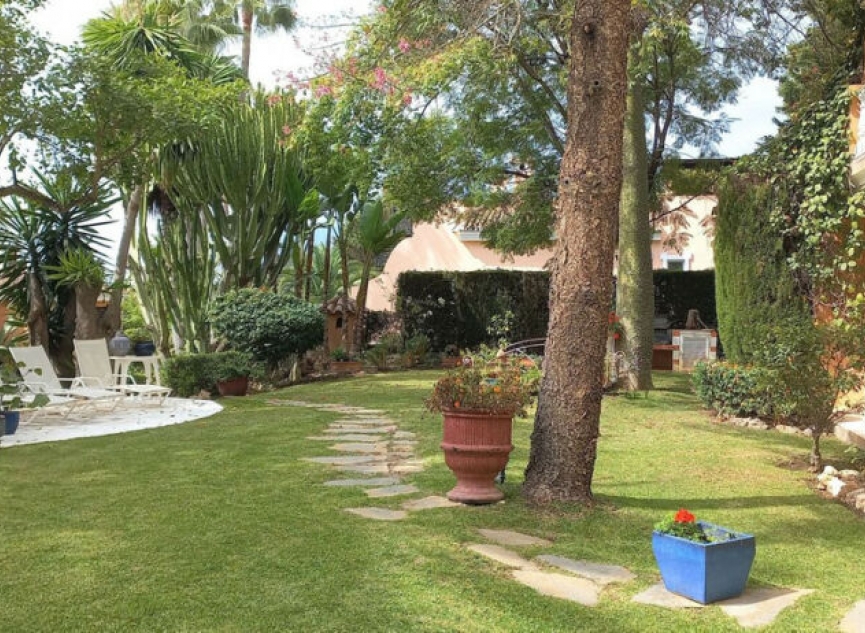 Resale - Apartment -
Estepona