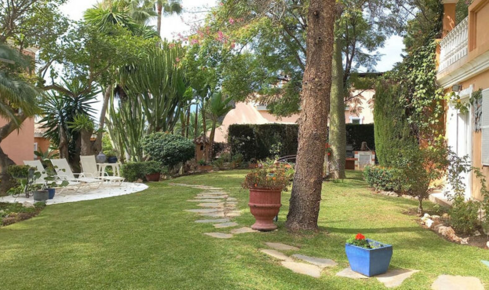 Resale - Apartment -
Estepona