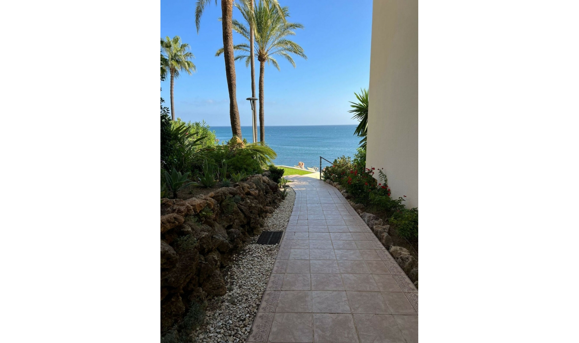 Resale - Apartment -
Estepona