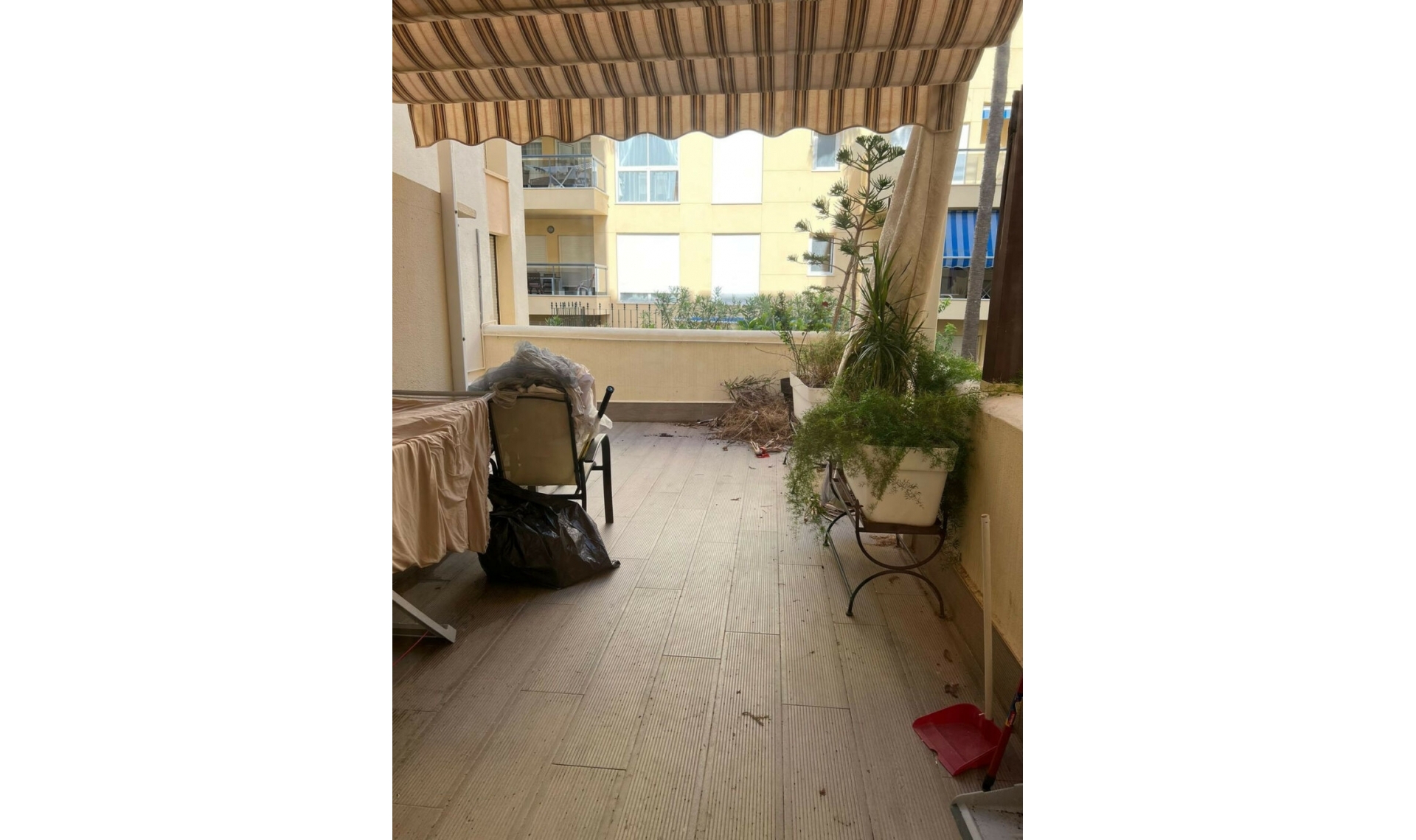 Resale - Apartment -
Estepona