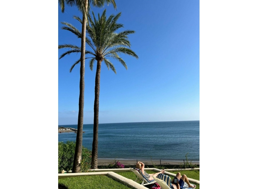 Resale - Apartment -
Estepona