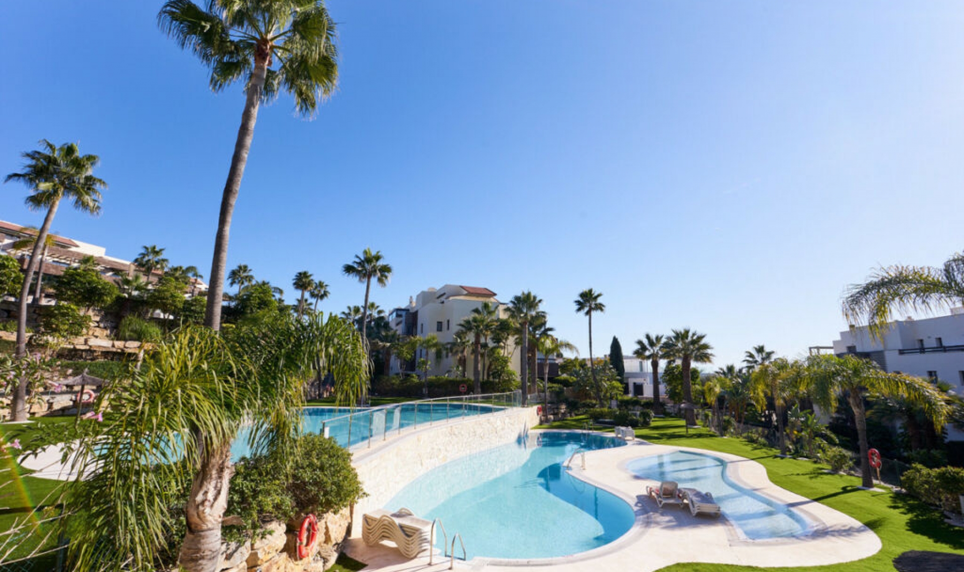Resale - Apartment -
Estepona