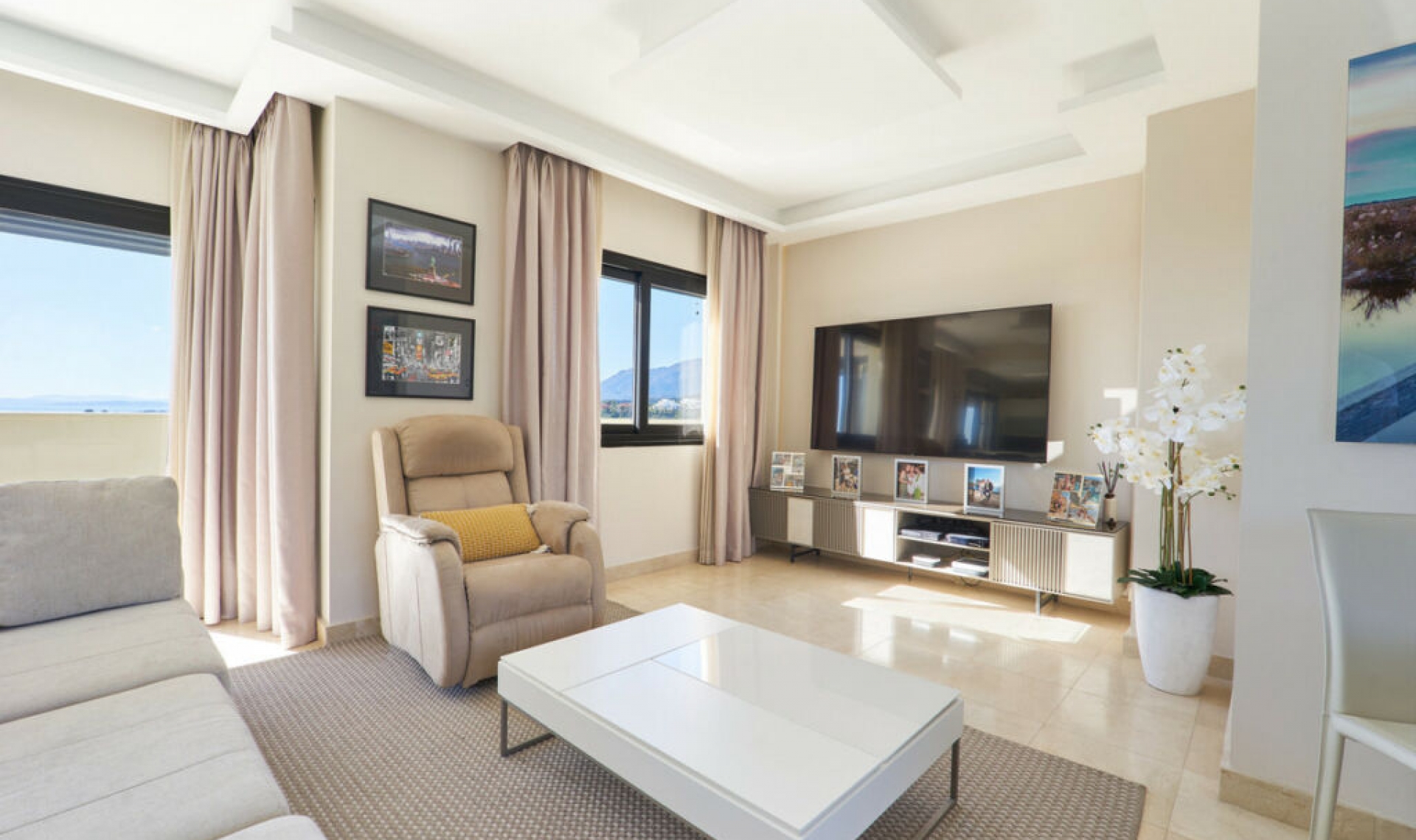 Resale - Apartment -
Estepona