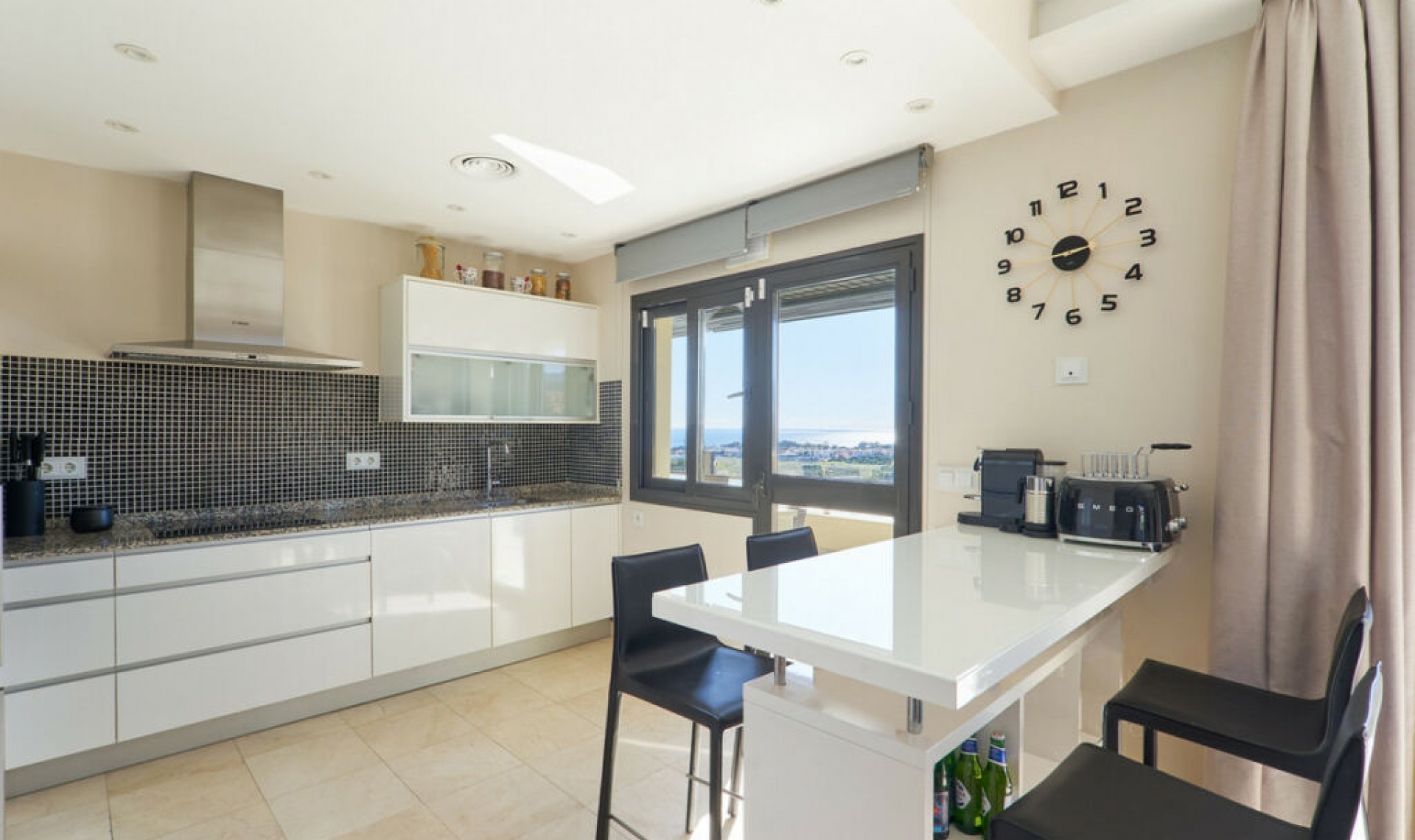 Resale - Apartment -
Estepona