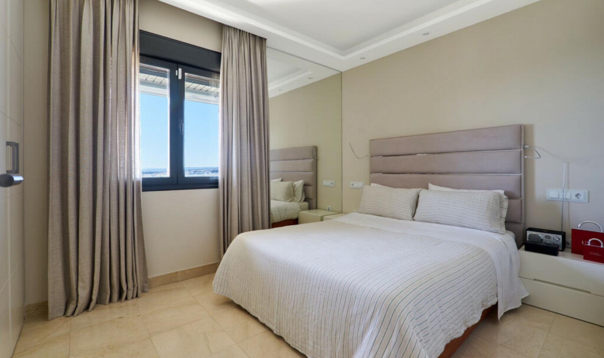 Resale - Apartment -
Estepona