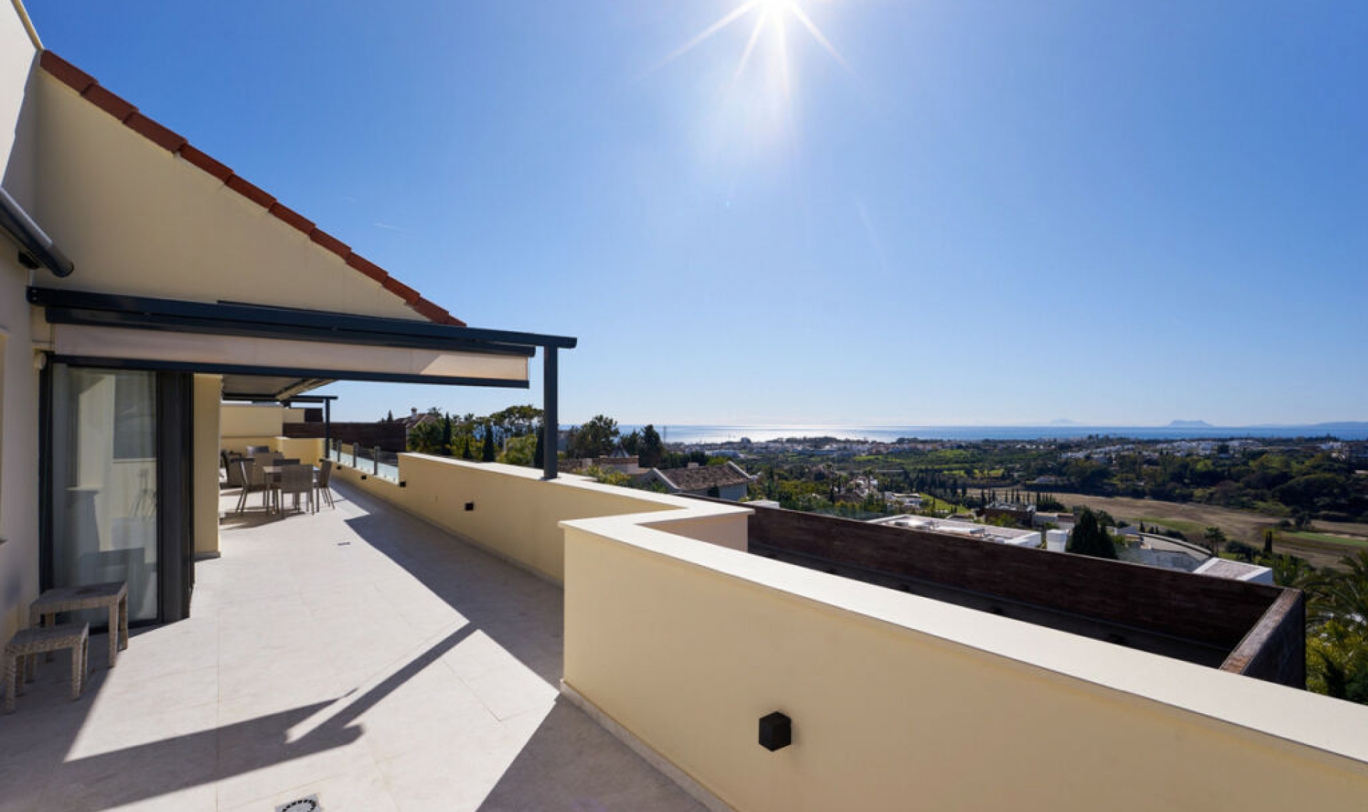 Resale - Apartment -
Estepona