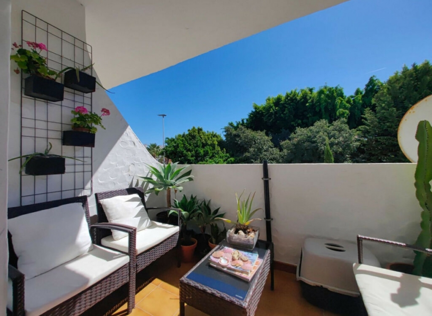 Resale - Apartment -
Estepona