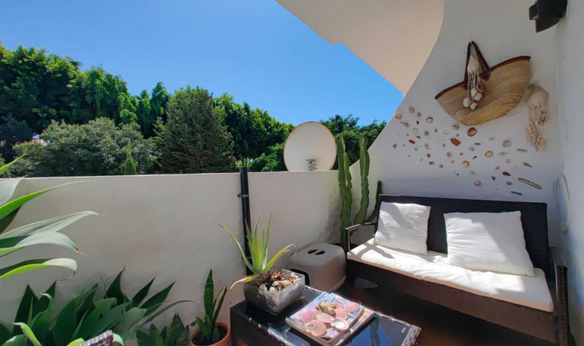 Resale - Apartment -
Estepona