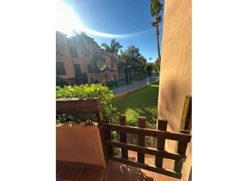 Resale - Apartment -
Estepona