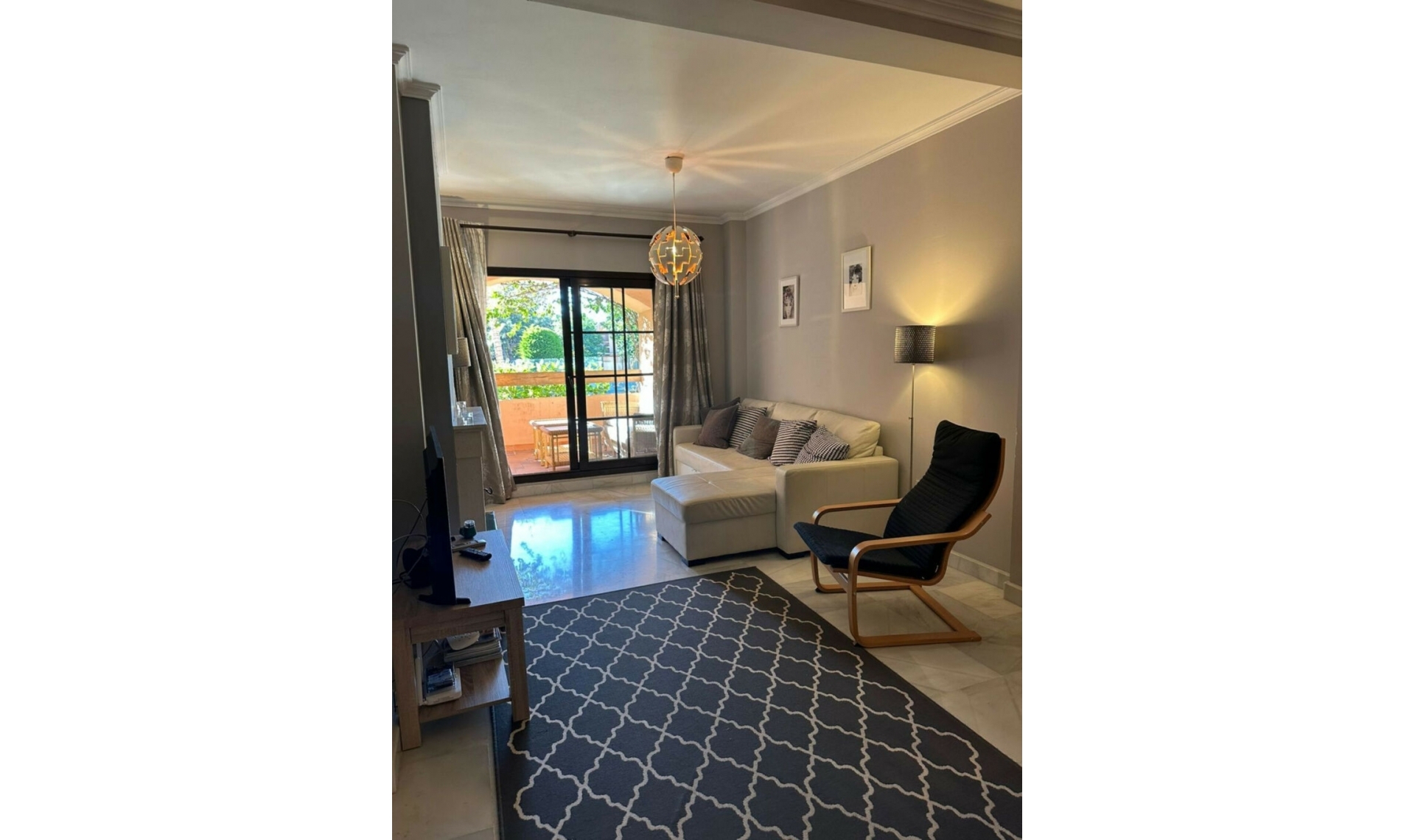 Resale - Apartment -
Estepona