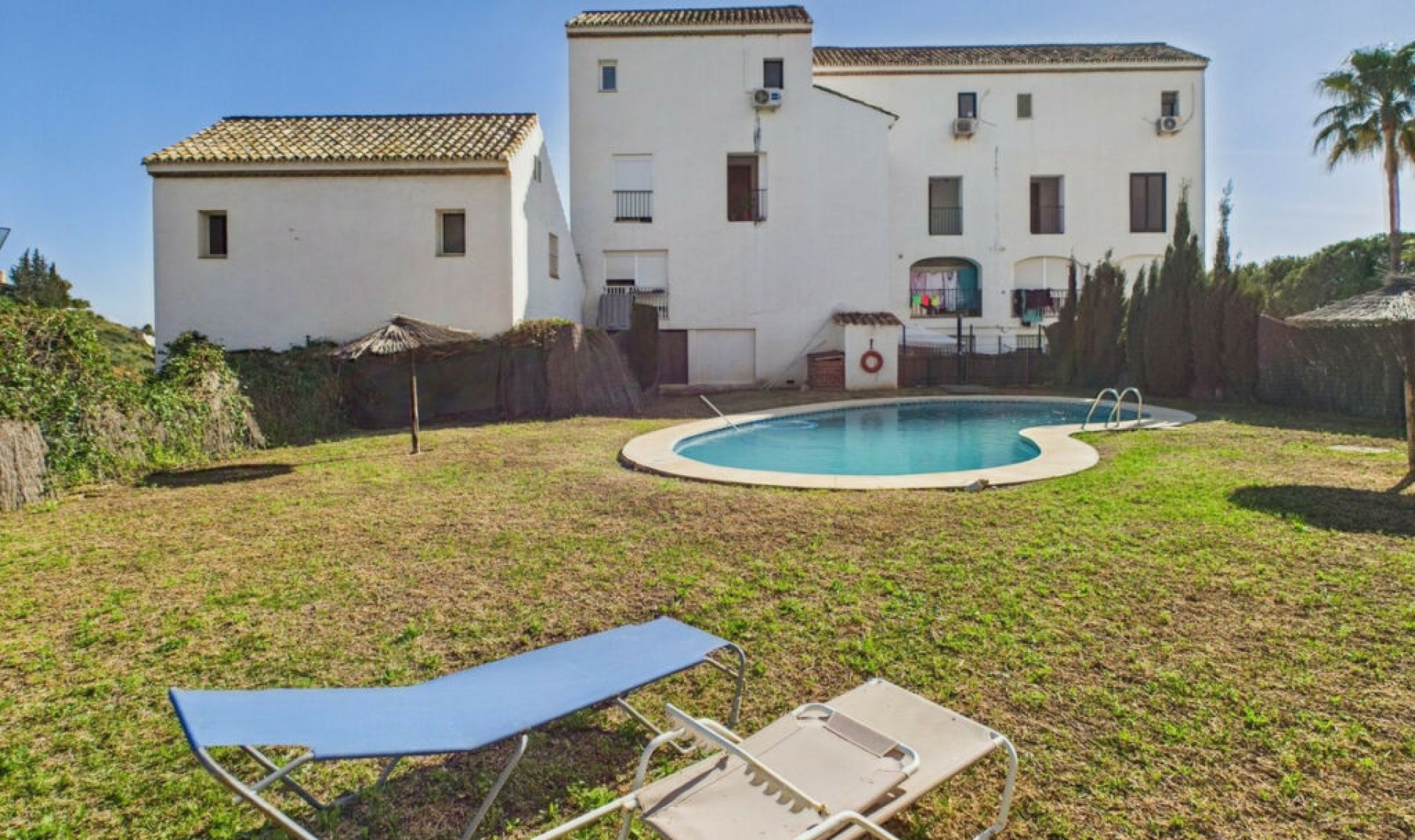 Resale - Apartment -
Estepona