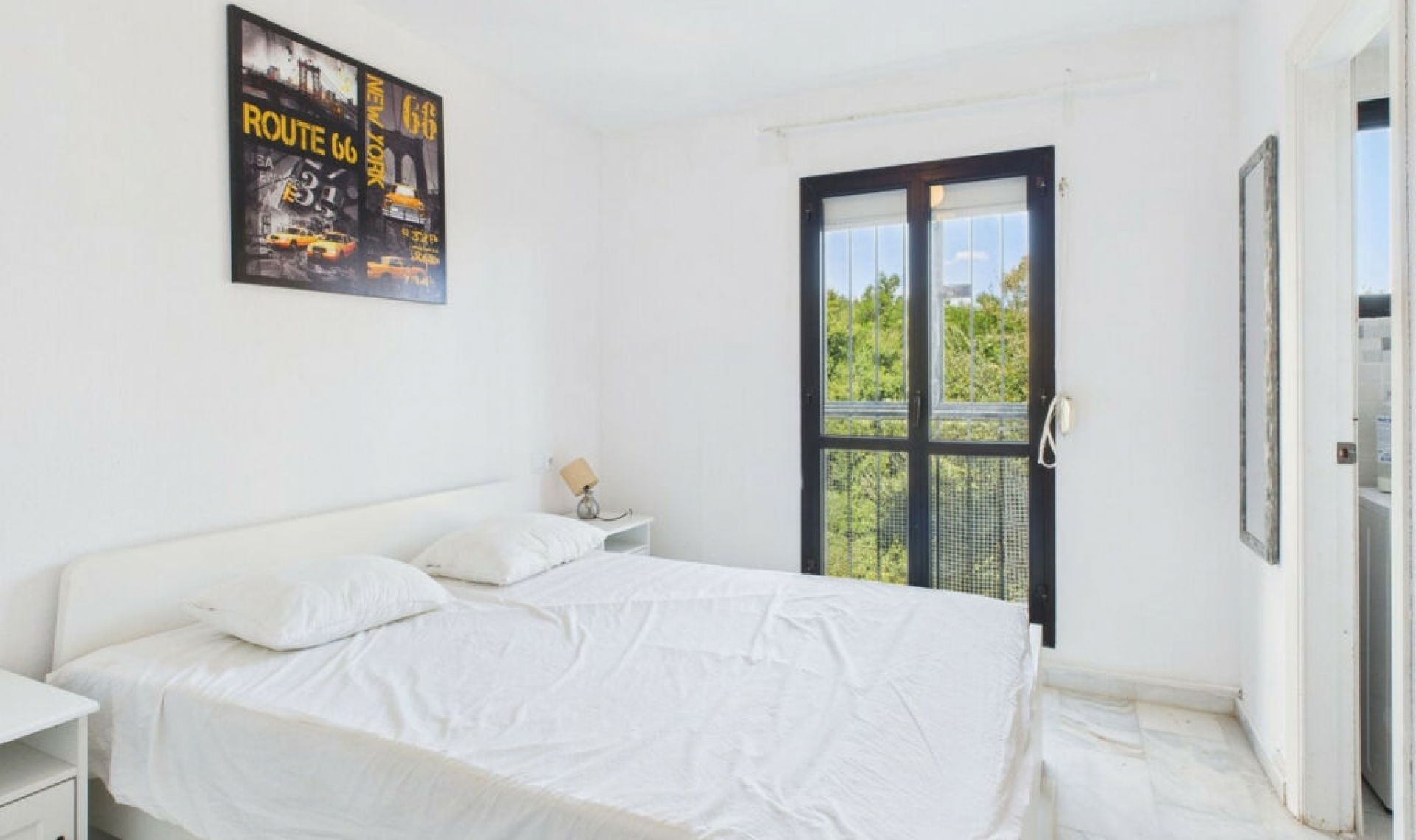 Resale - Apartment -
Estepona