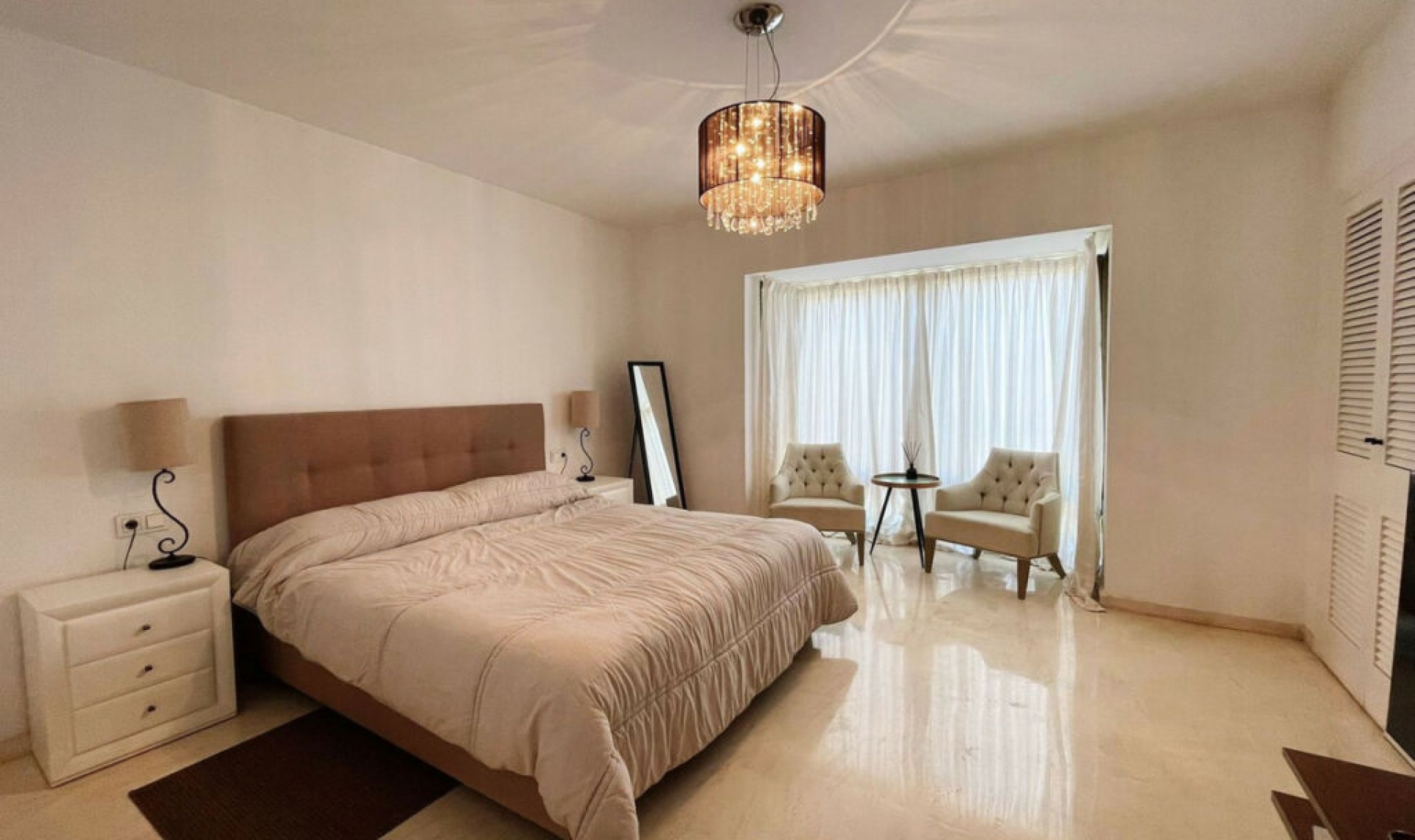 Resale - Apartment -
Estepona