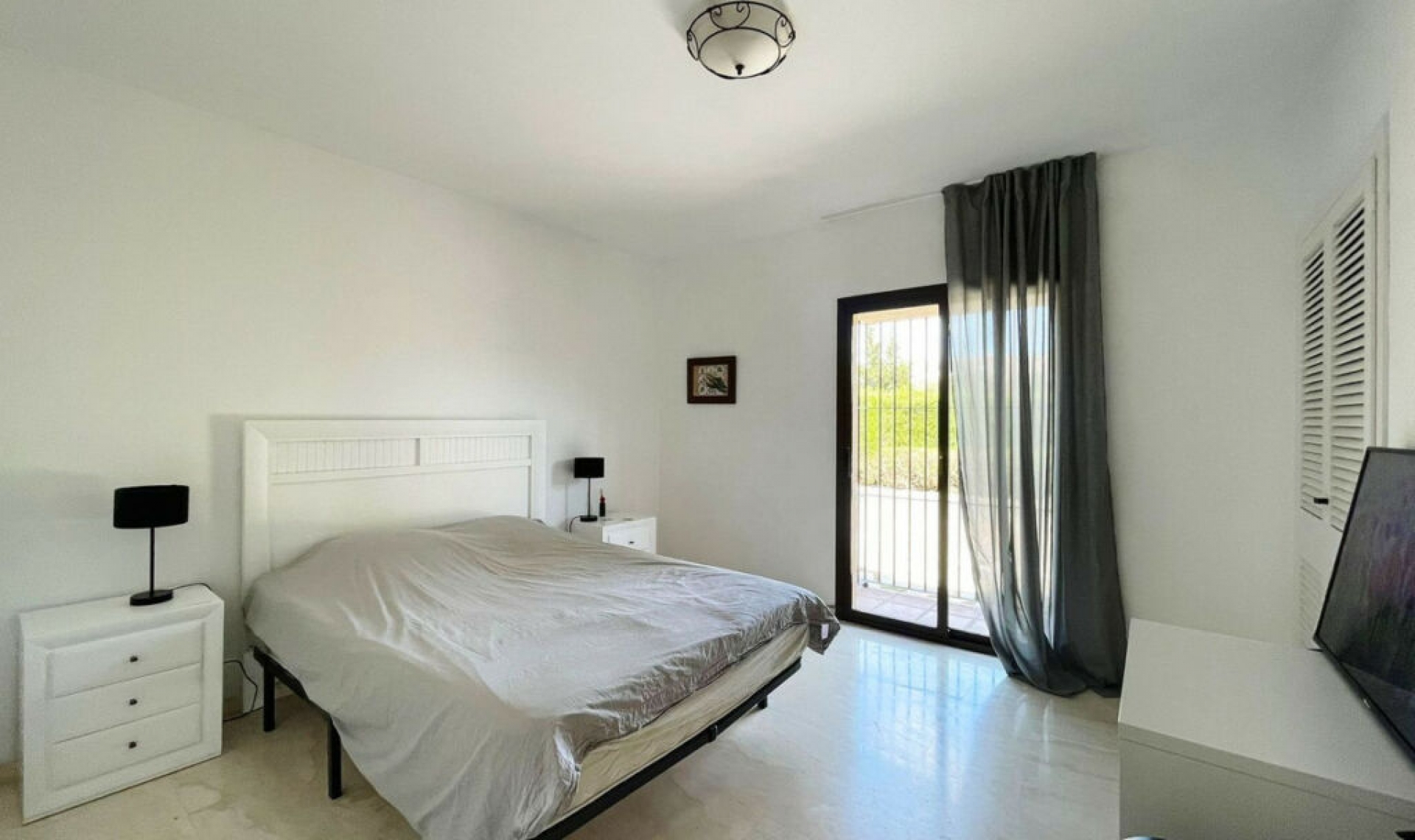Resale - Apartment -
Estepona