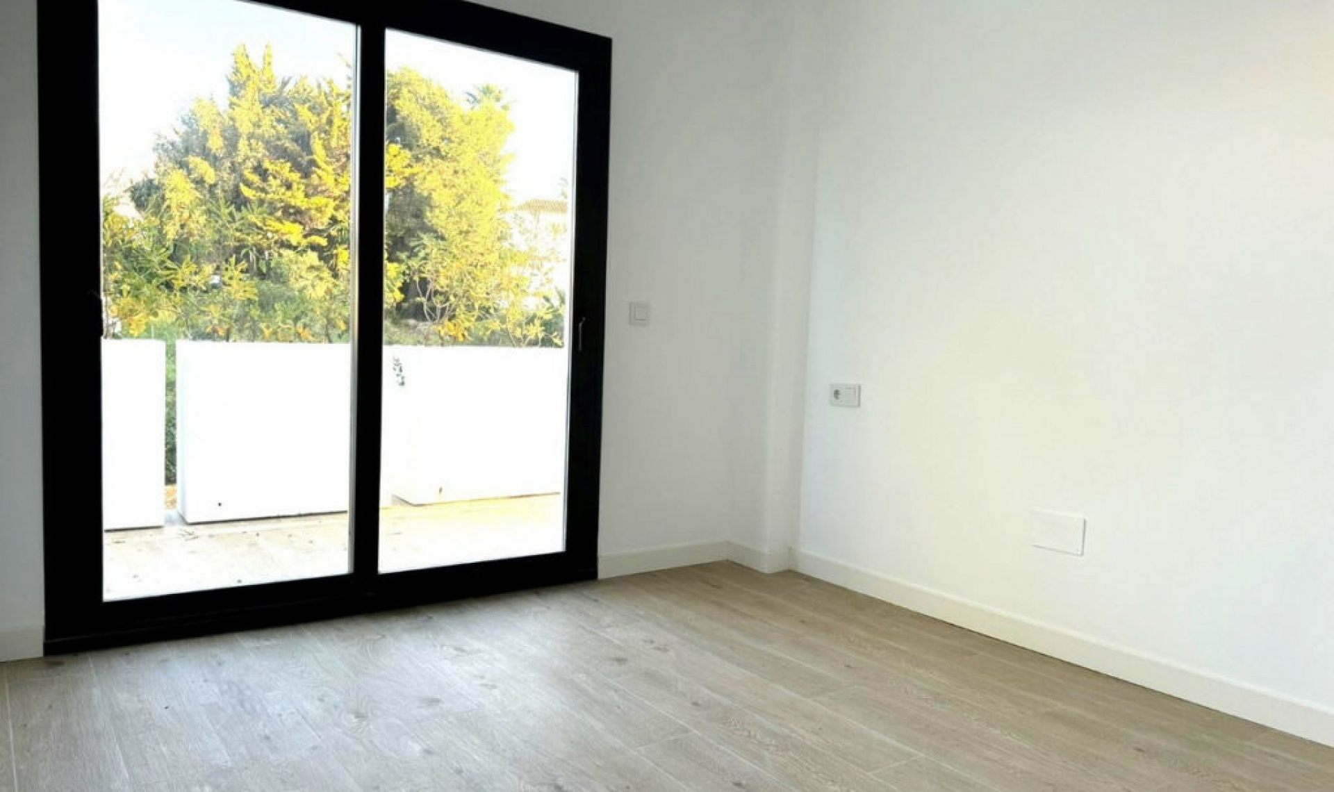 Resale - Apartment -
Estepona