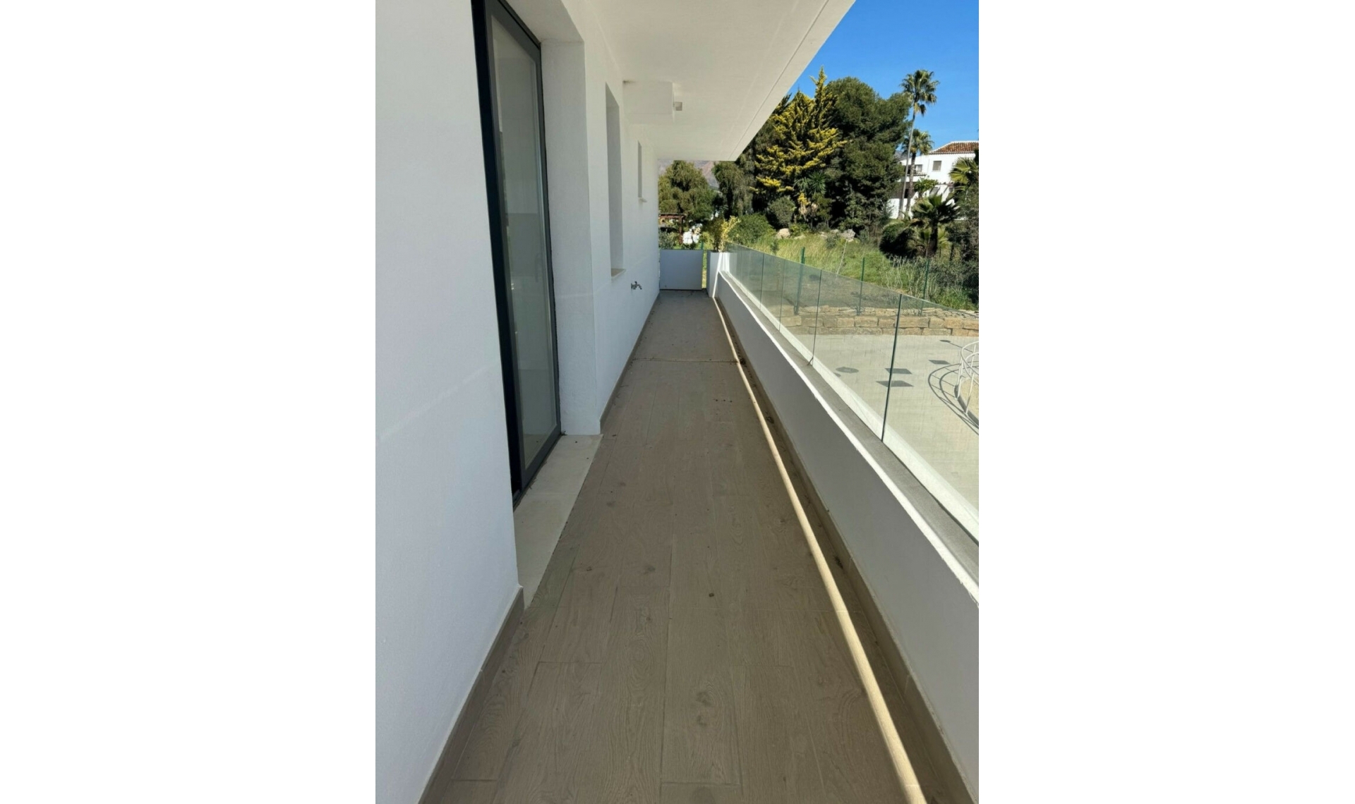 Resale - Apartment -
Estepona