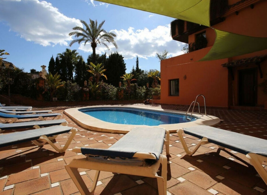 Resale - Apartment -
Estepona