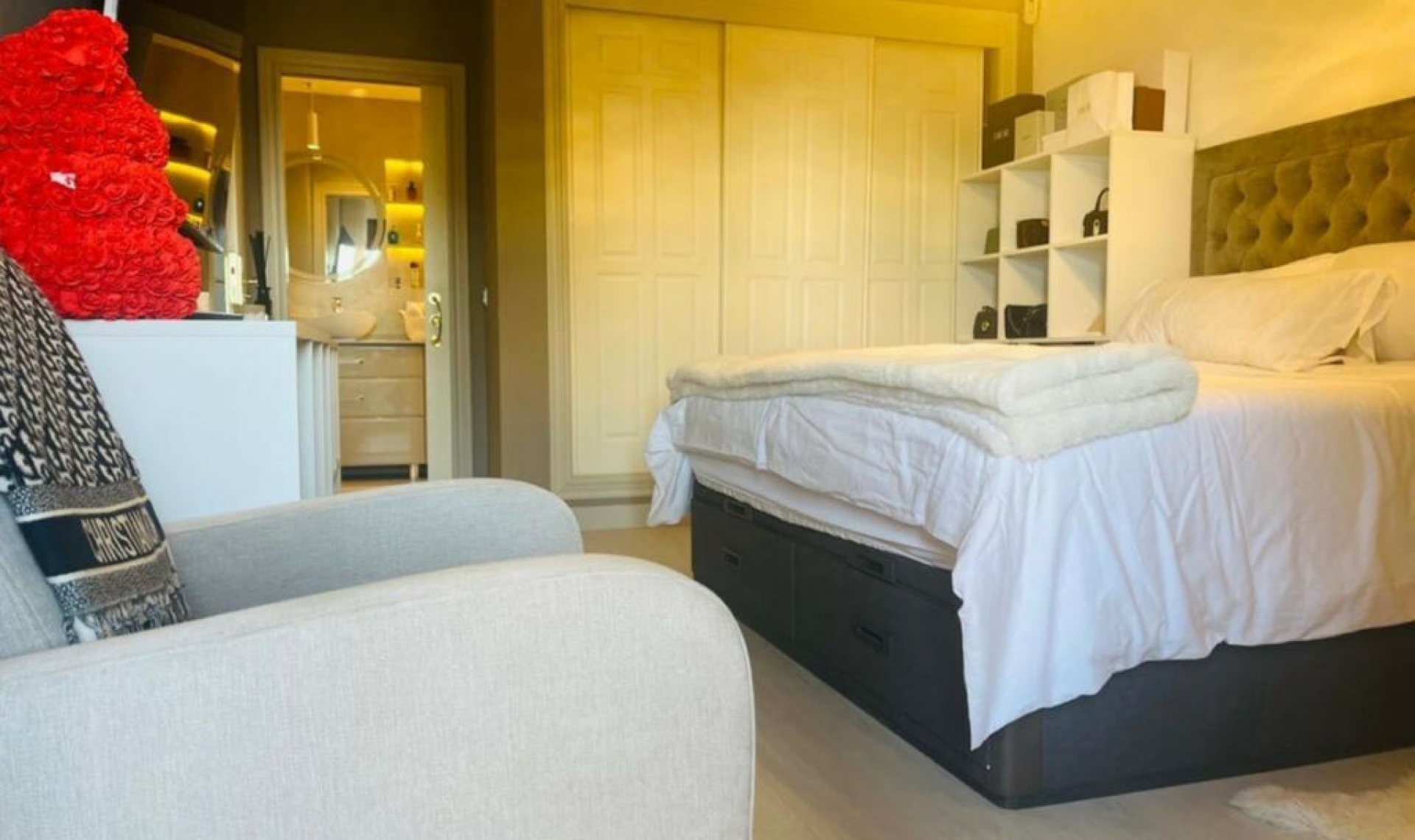 Resale - Apartment -
Estepona