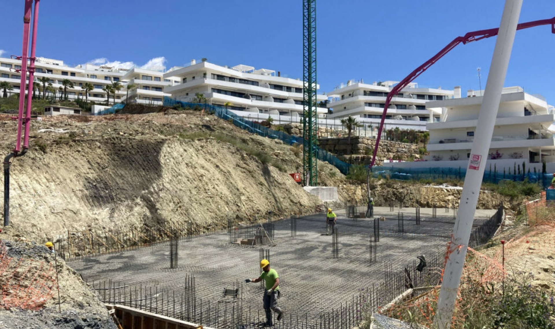 Resale - Apartment -
Estepona