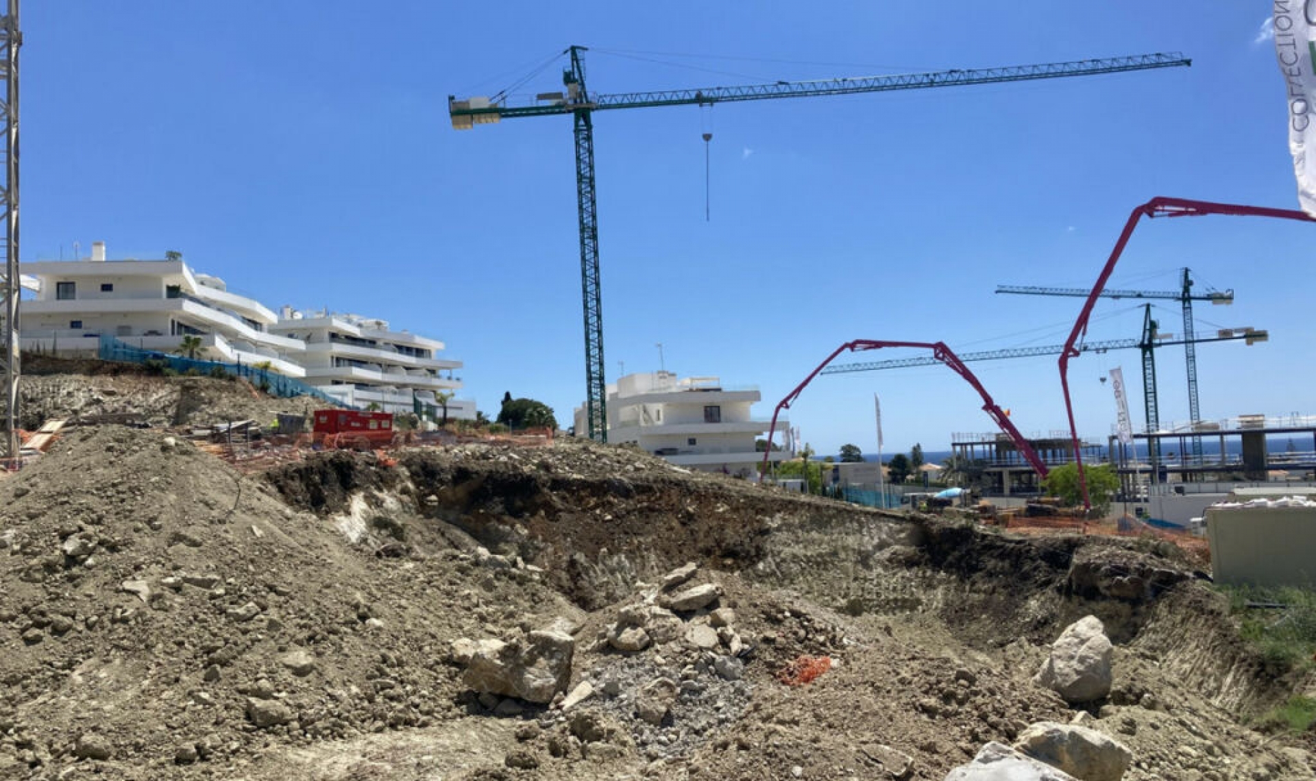 Resale - Apartment -
Estepona