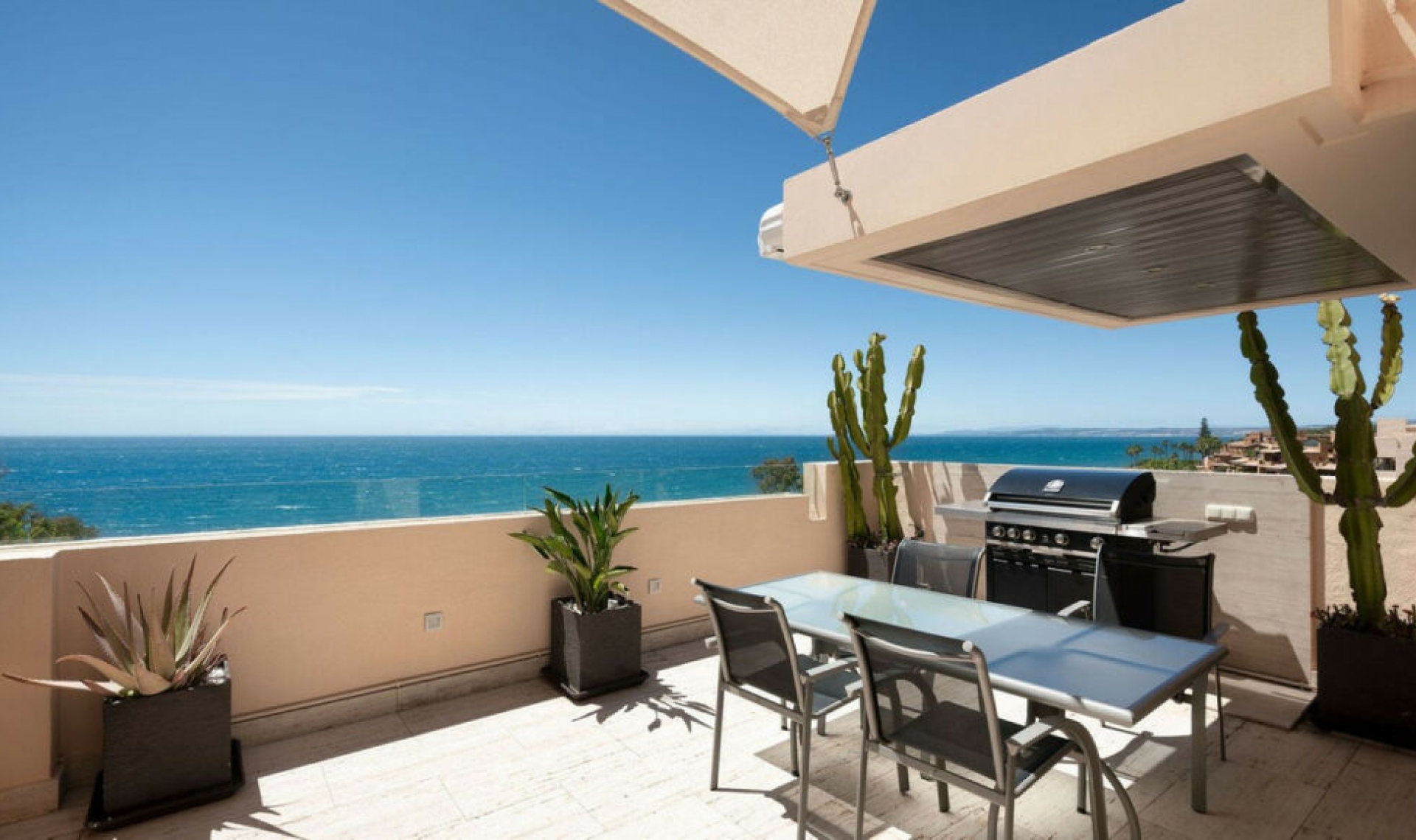 Resale - Apartment -
Estepona
