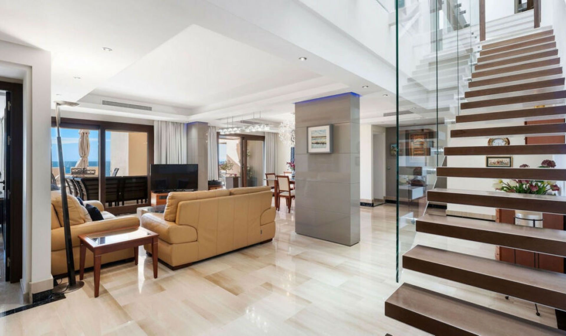 Resale - Apartment -
Estepona