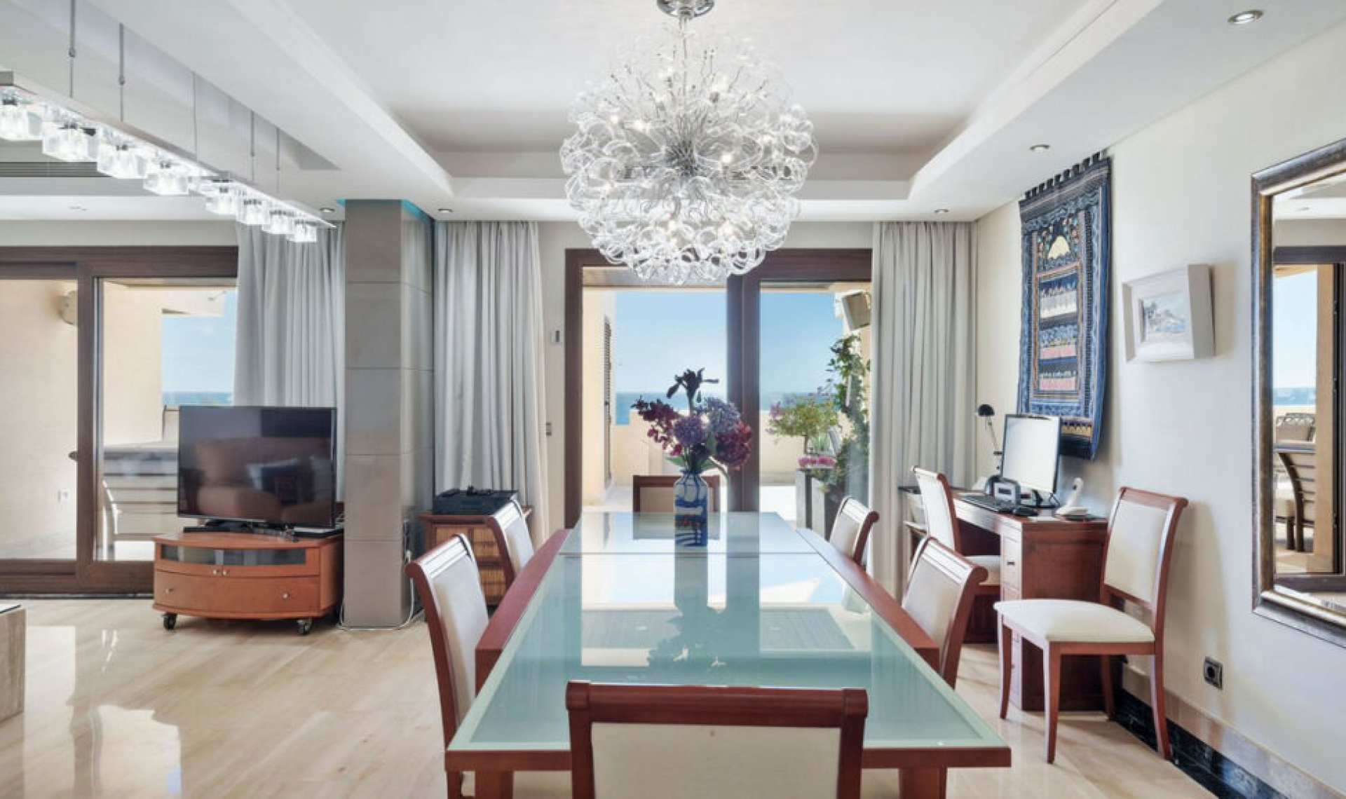 Resale - Apartment -
Estepona