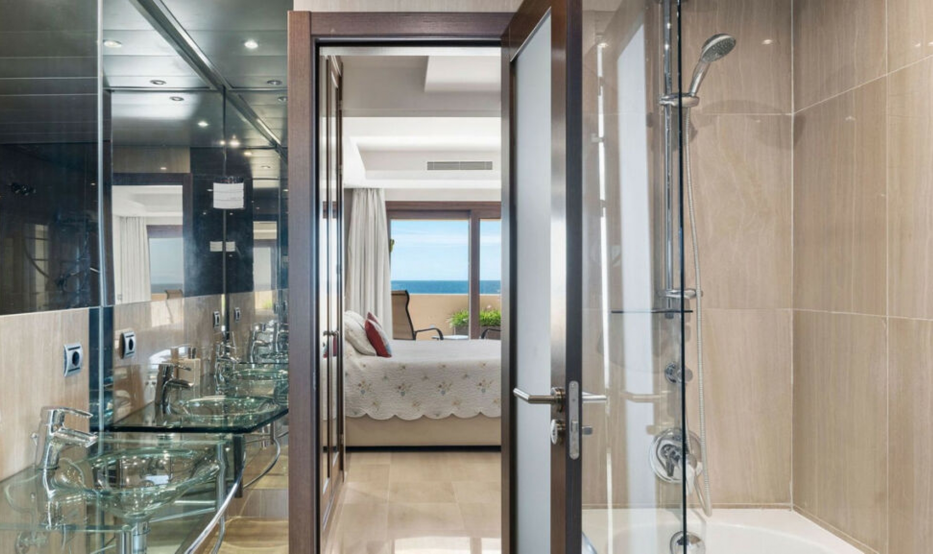 Resale - Apartment -
Estepona