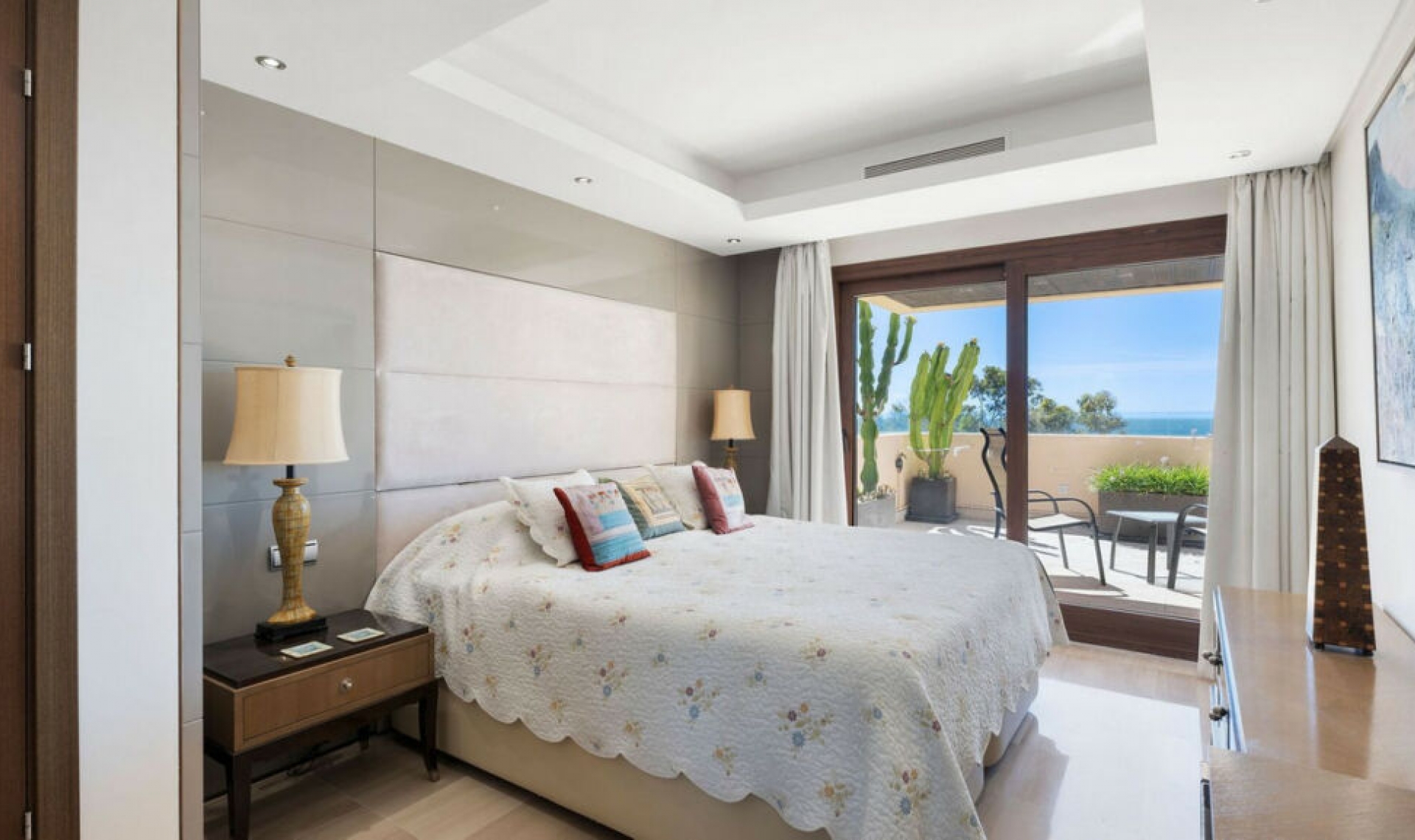 Resale - Apartment -
Estepona