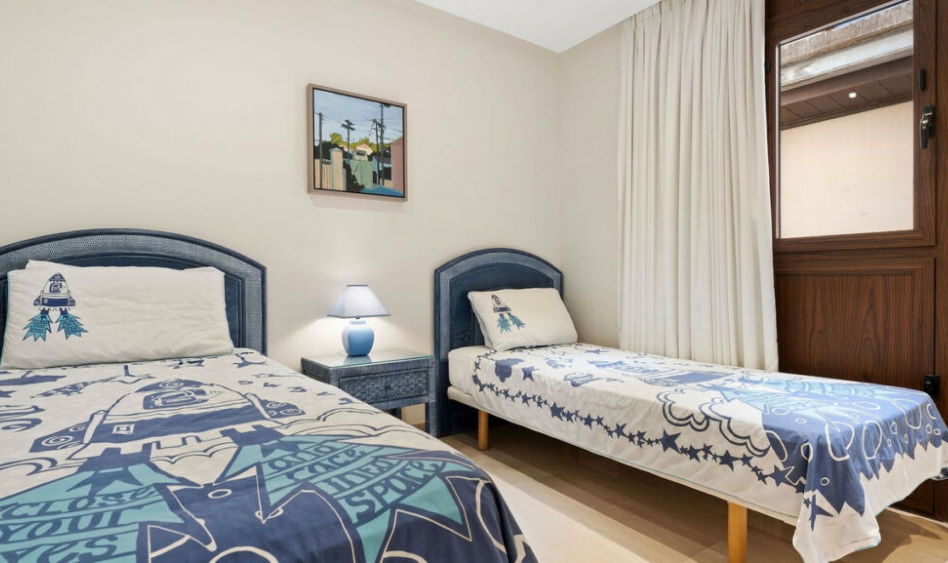 Resale - Apartment -
Estepona