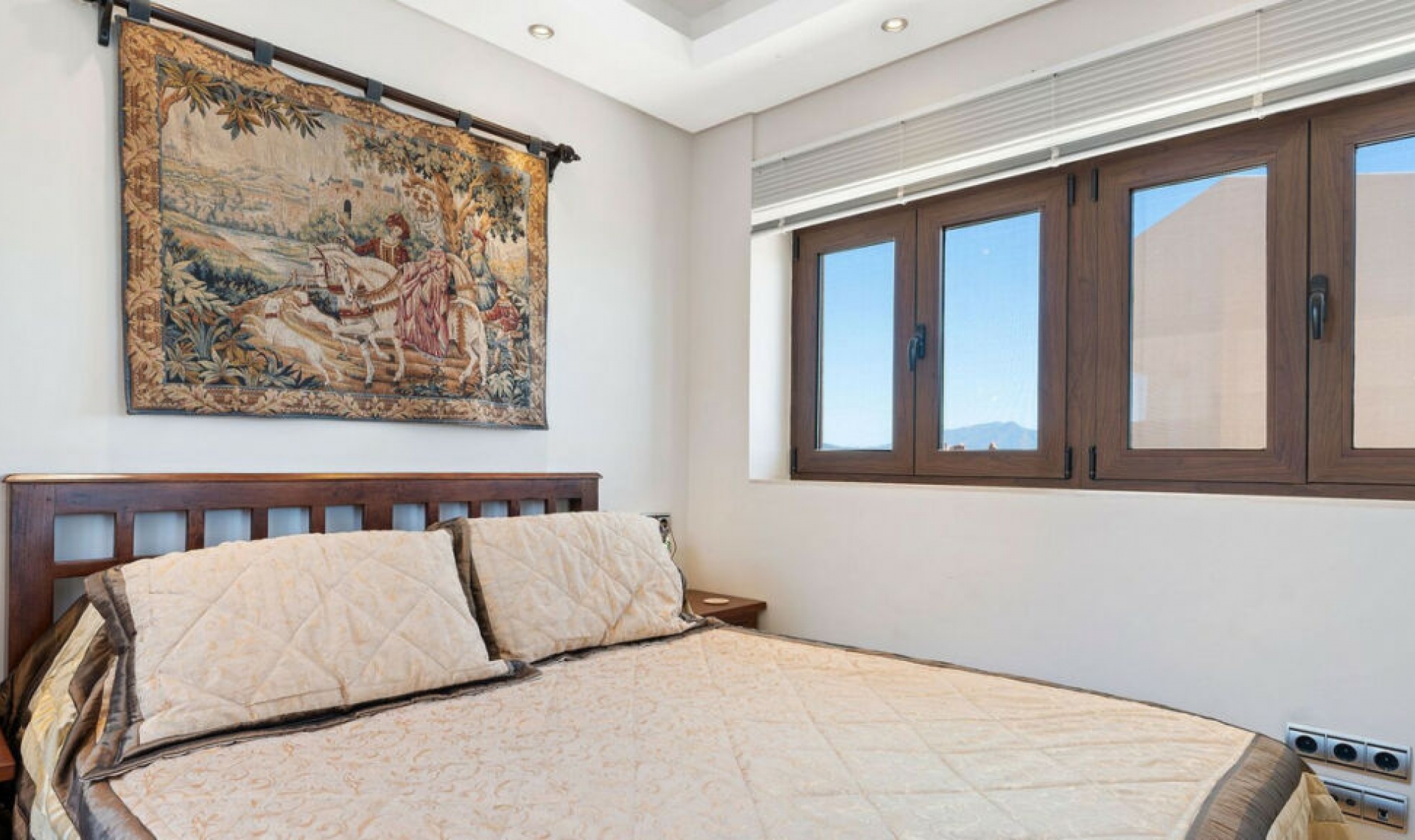 Resale - Apartment -
Estepona