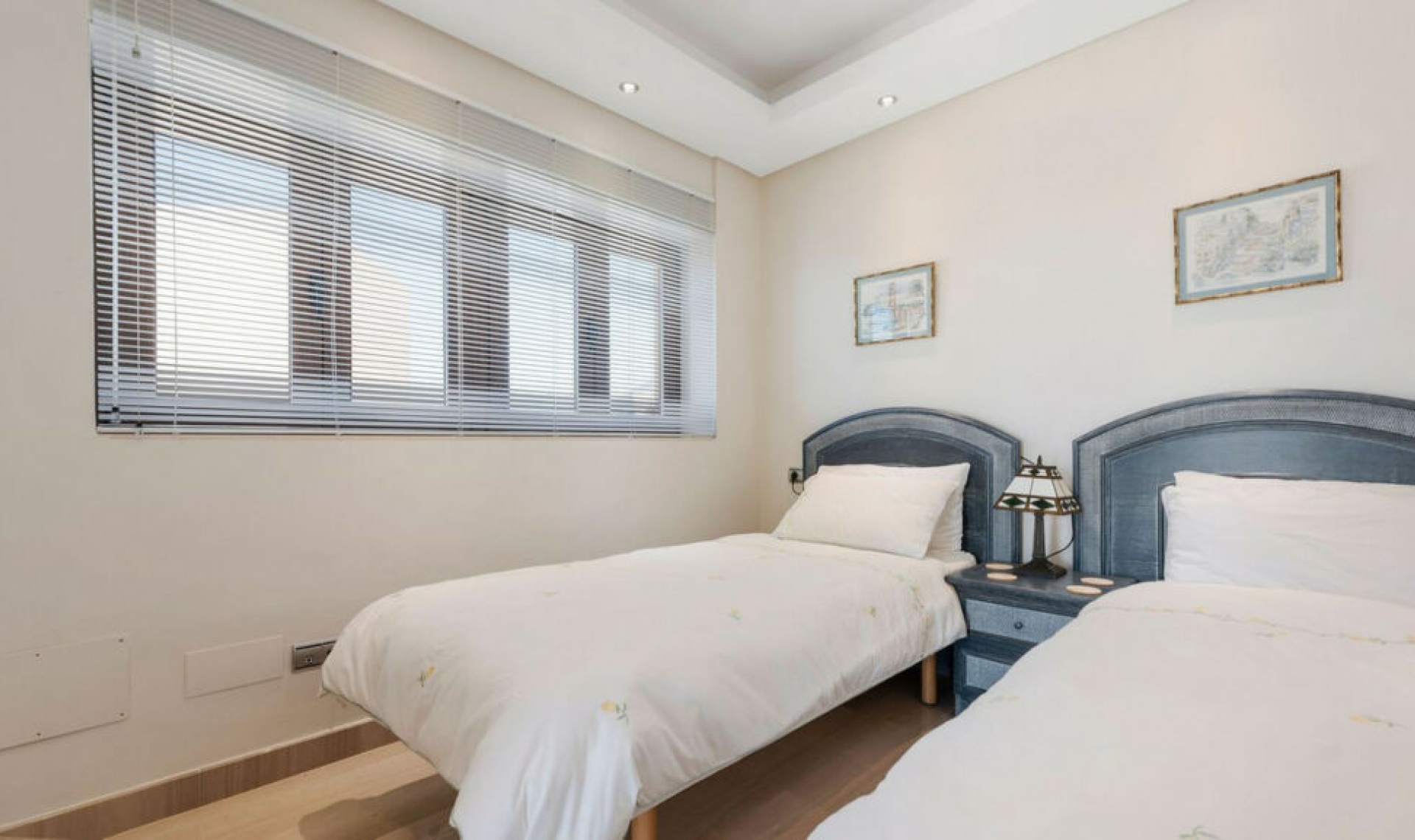 Resale - Apartment -
Estepona