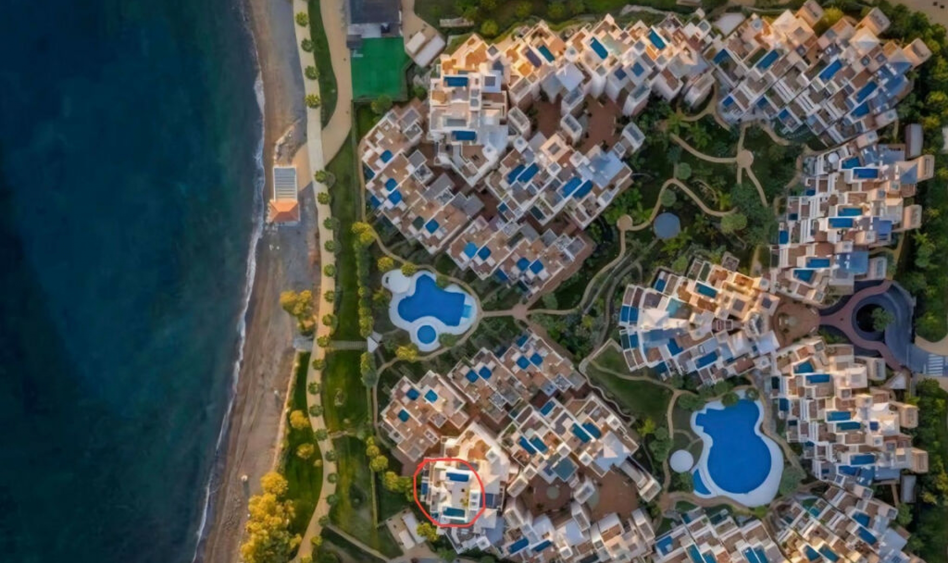 Resale - Apartment -
Estepona