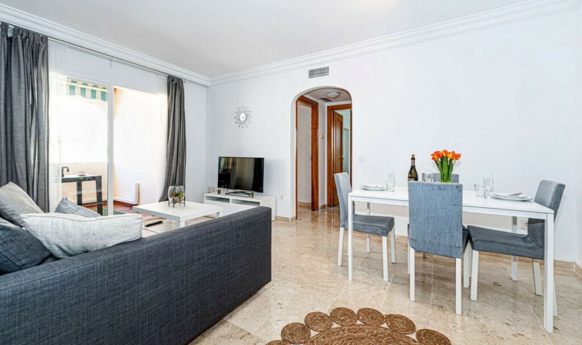 Resale - Apartment -
Estepona