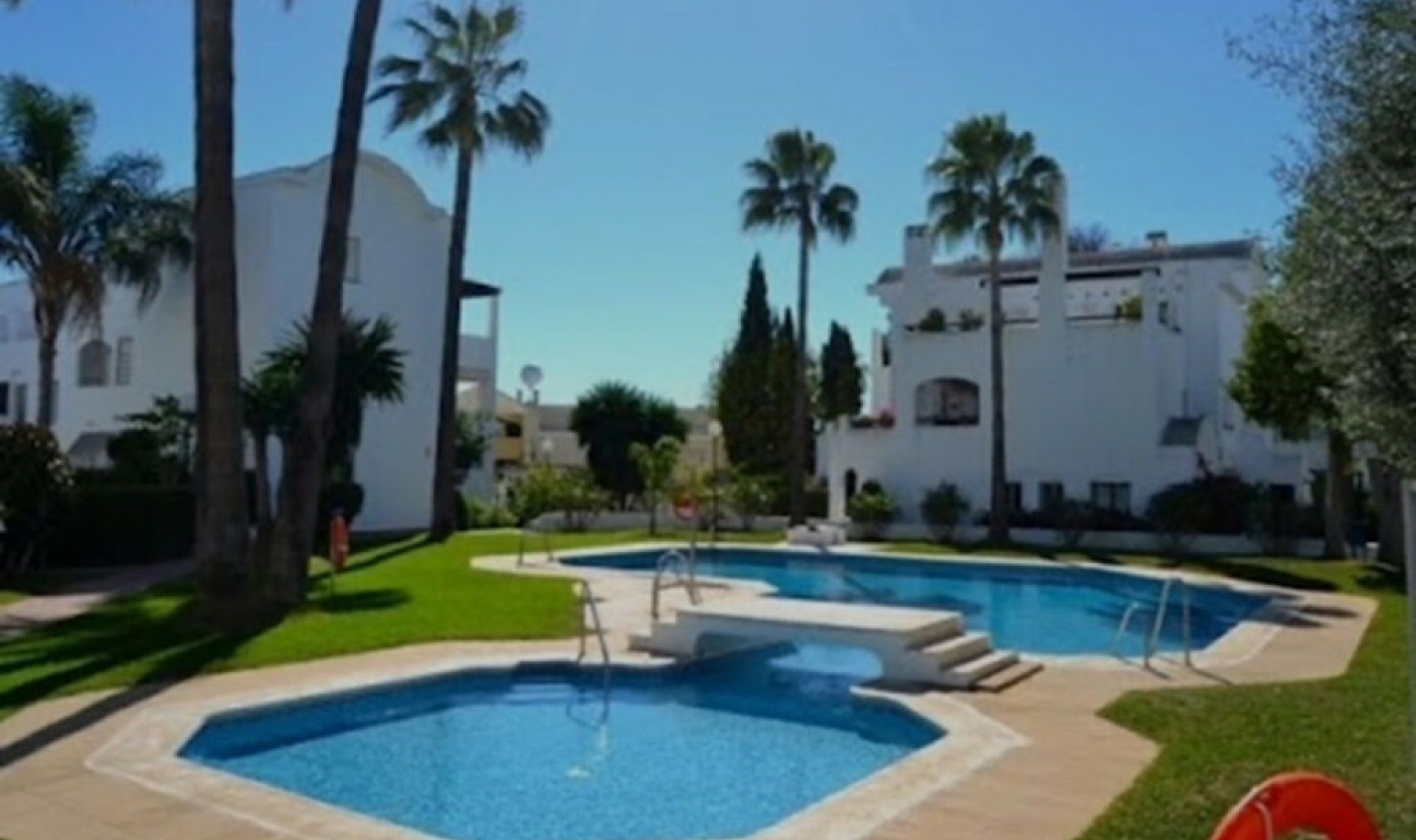 Resale - Apartment -
Estepona
