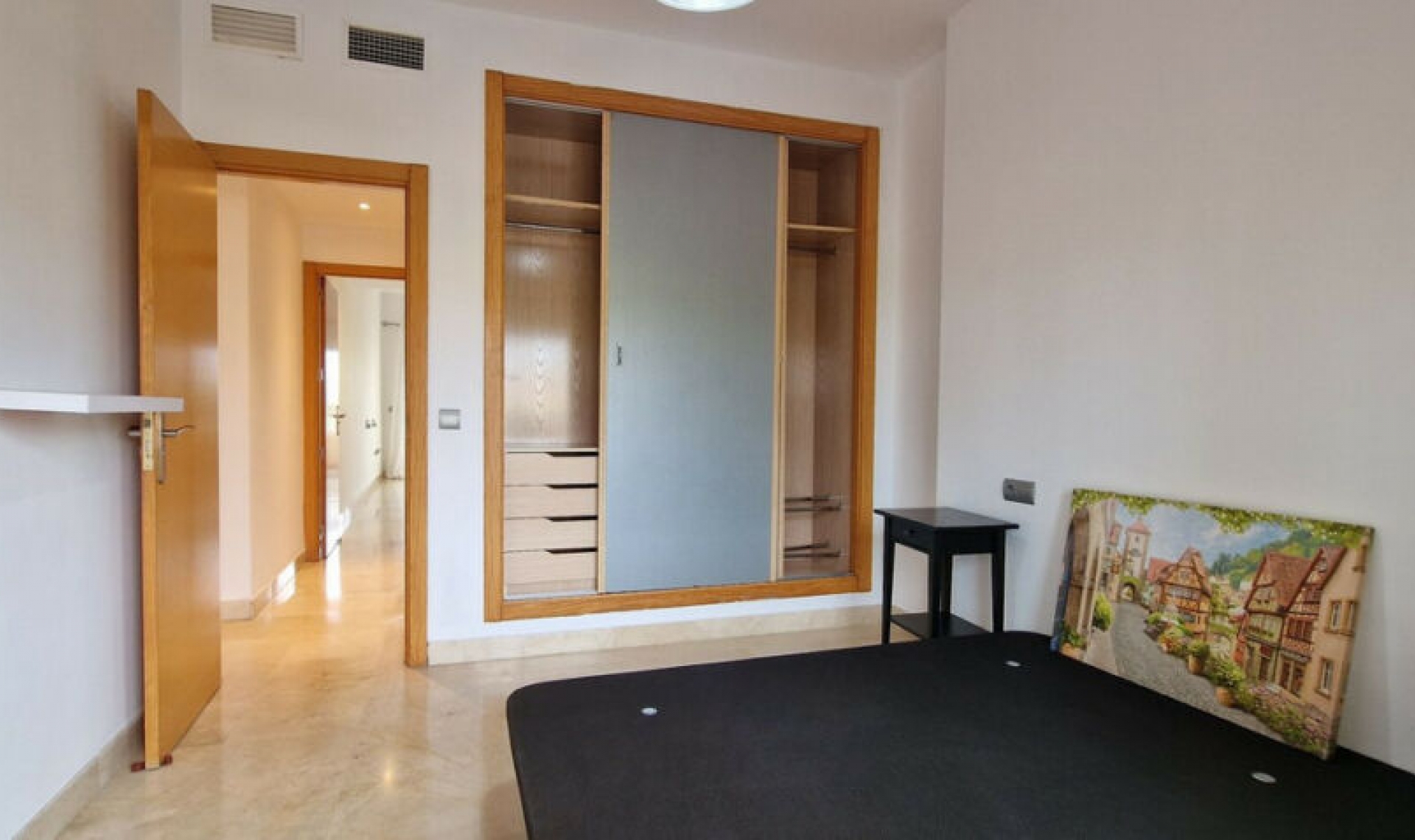 Resale - Apartment -
Estepona