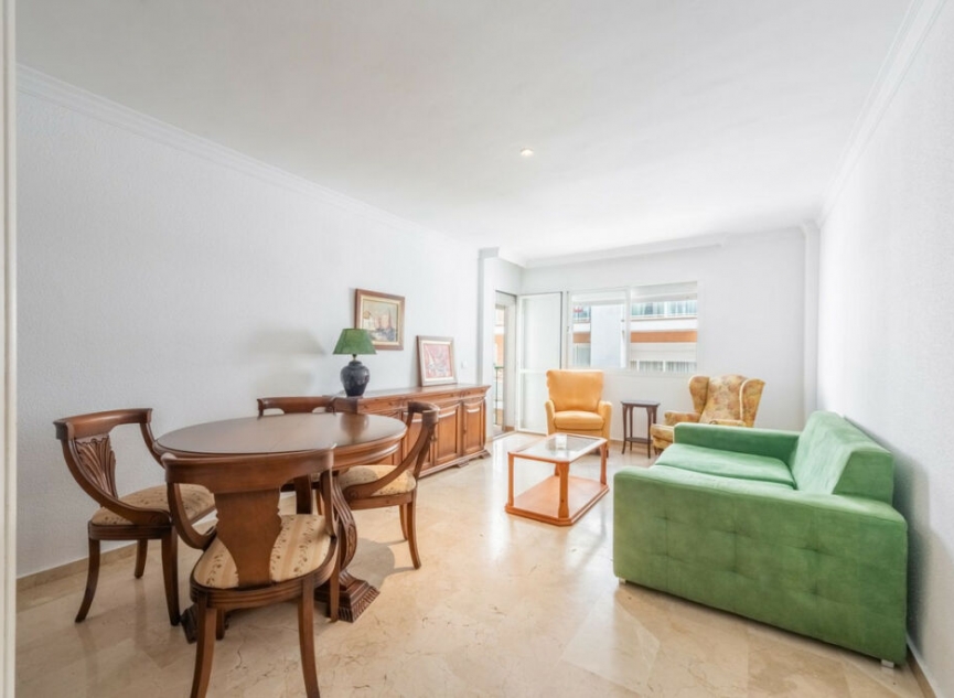 Resale - Apartment -
Estepona
