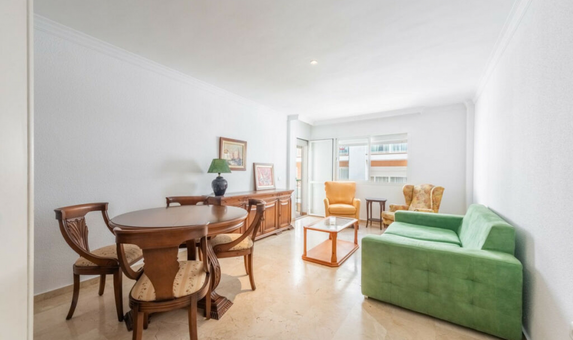 Resale - Apartment -
Estepona